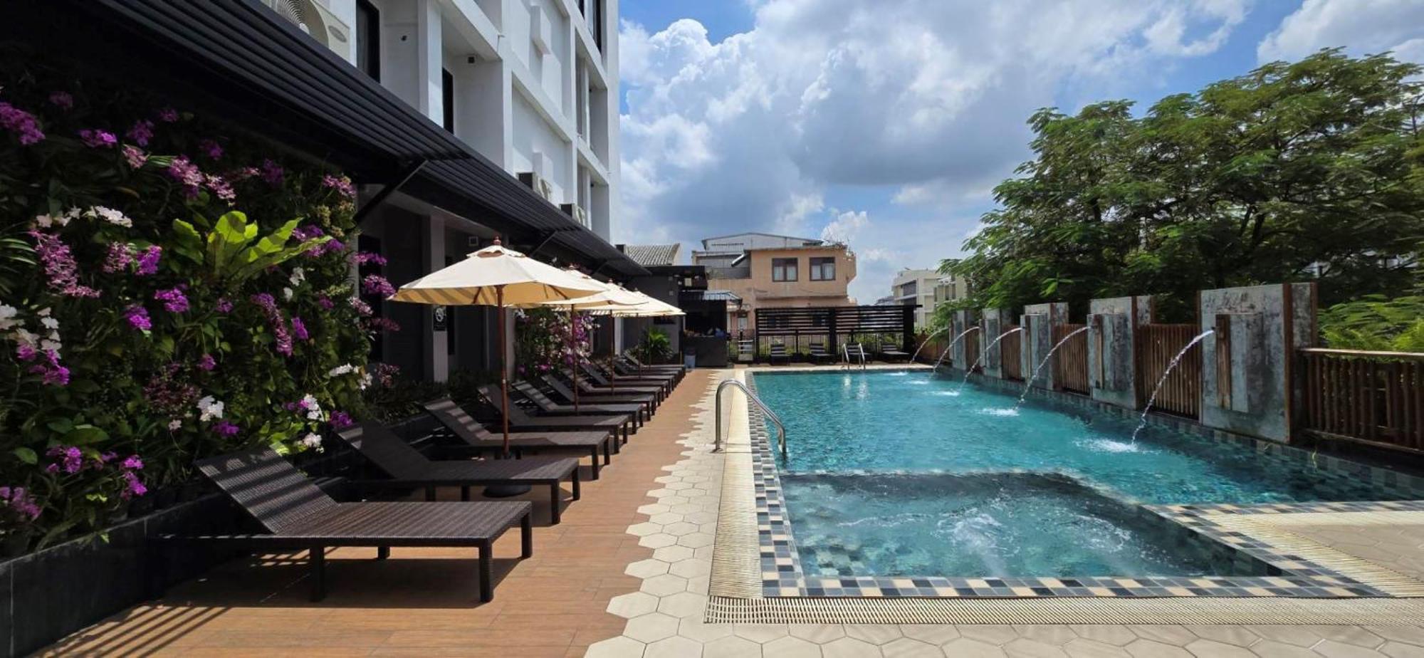 Nouvo City Hotel Bangkok Exterior photo